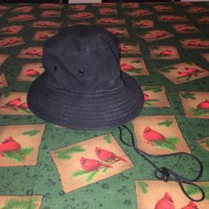 Black fishermen bucket hat 🐠